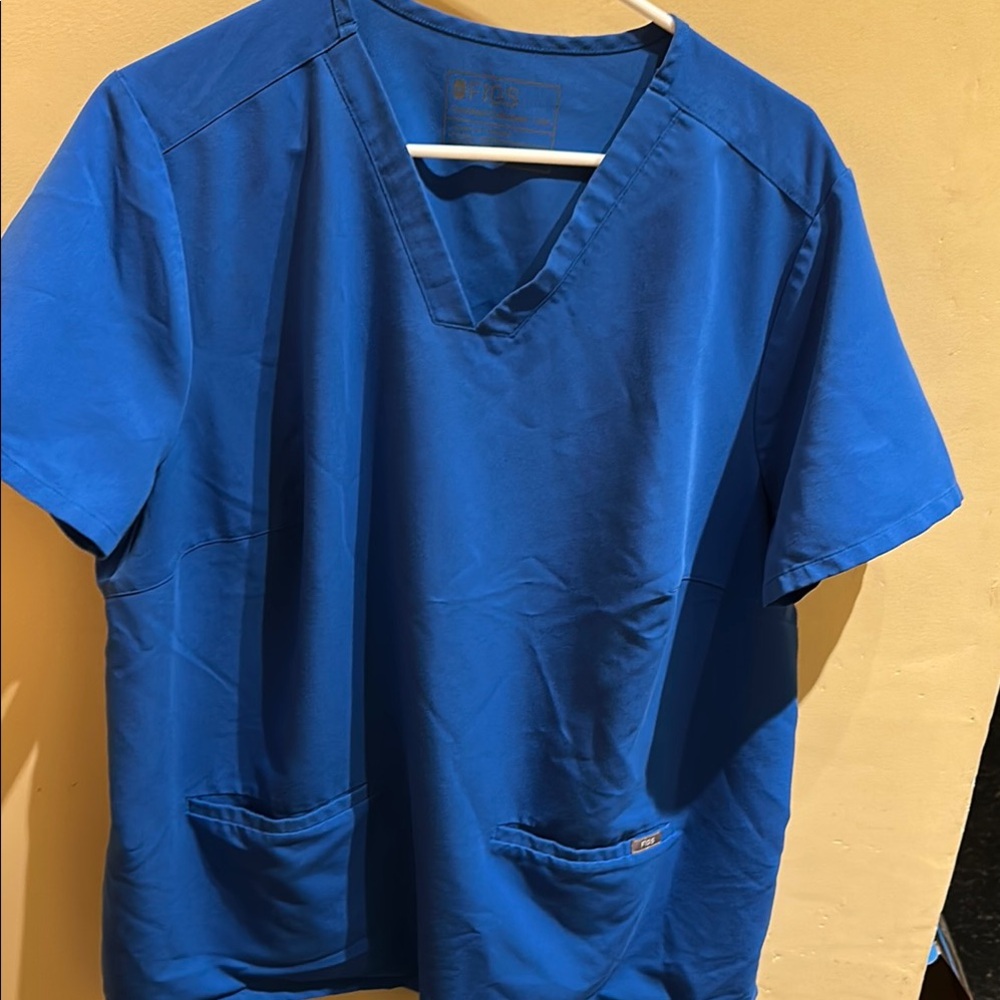 Figs casma 3 pocket scrub top royal blue 3xl